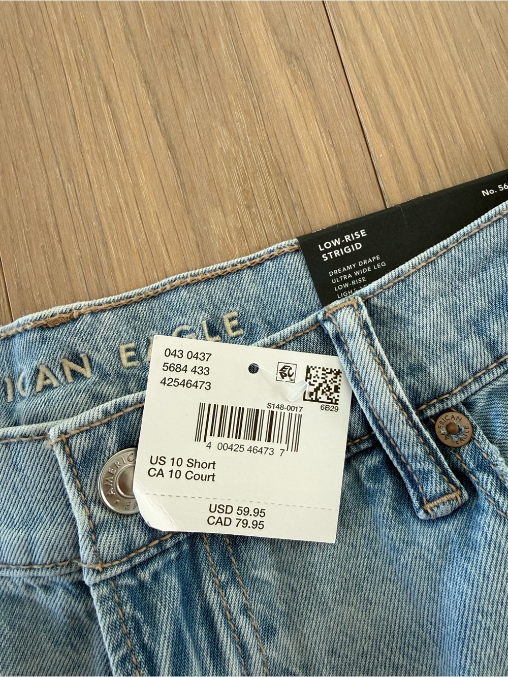BRAND NEW WITH TAGS ON American Eagle Dreamy Drape Low Rise Wide Leg Jeans - Picture 5 of 5